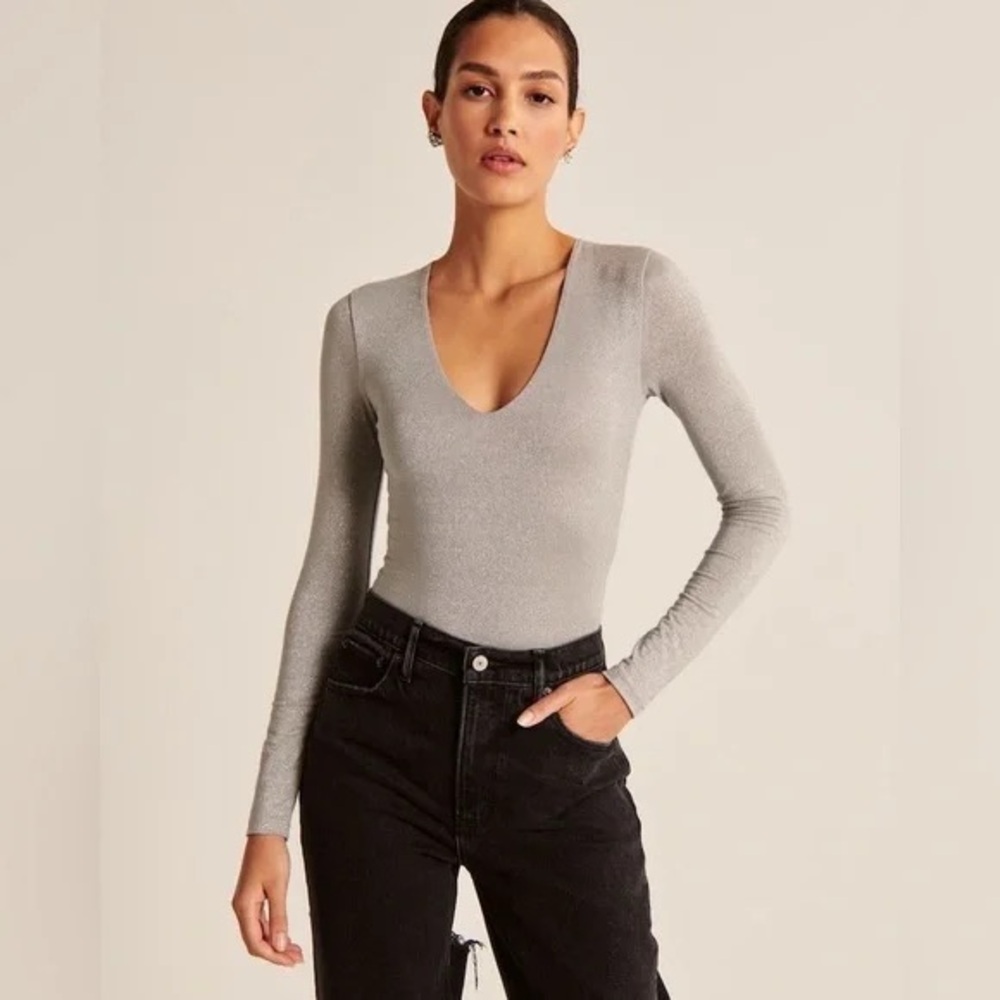 Abercrombie & Fitch Sparkle V-Neck Bodysuit ✨